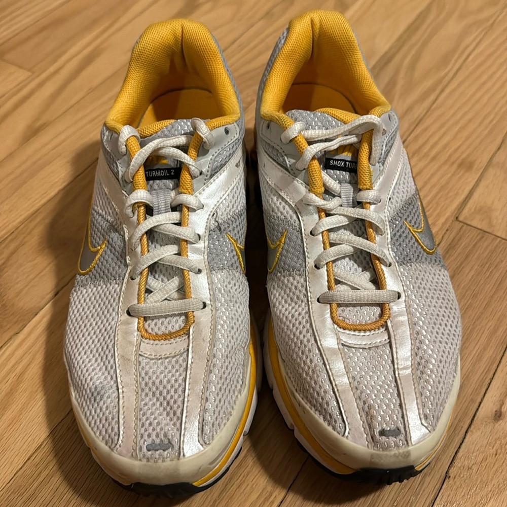 Women’s Nike Shox Size 6.5